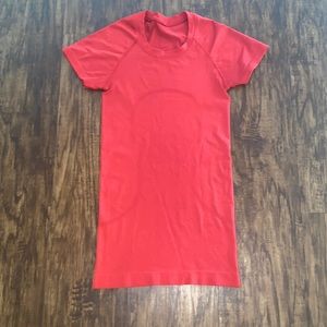 Dark red Lululemon swiftly tech 2.0 size 0!!